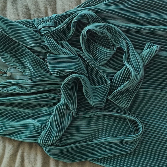 NEW VICI Never worn- Plisse Jumpsuit Green small - Picture 5 of 7